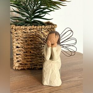 2001 Willow Tree Susan Lordi Angel Of Caring Demdaco Figurine Vintage Christian
